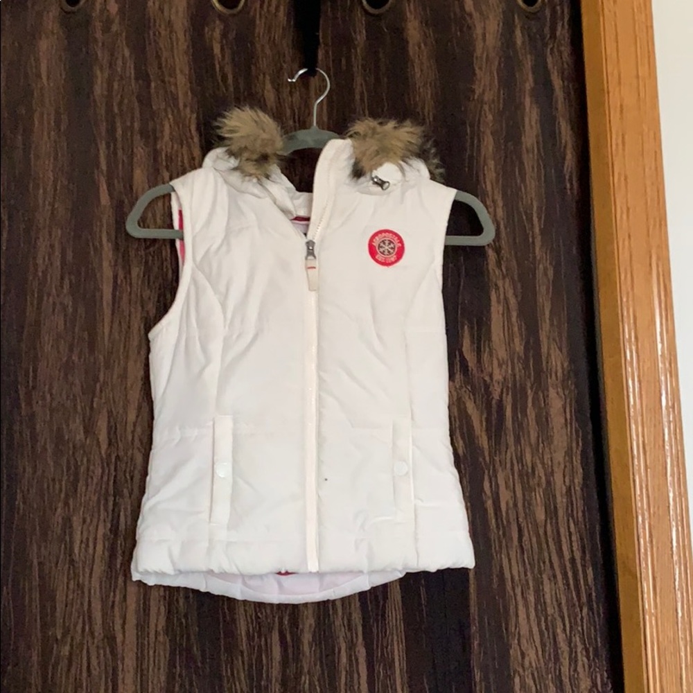 White vest